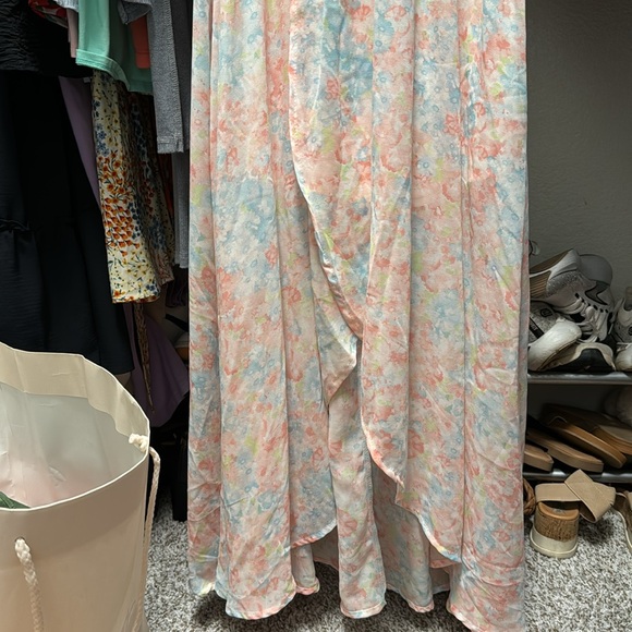 Flowy floral midi dress - Picture 2 of 3